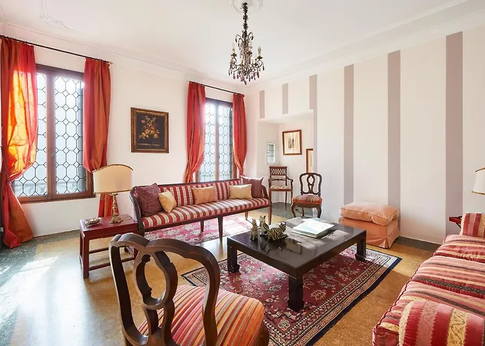 Ca\' Fenice, Charming Apartment In San Marco, Sleep 7