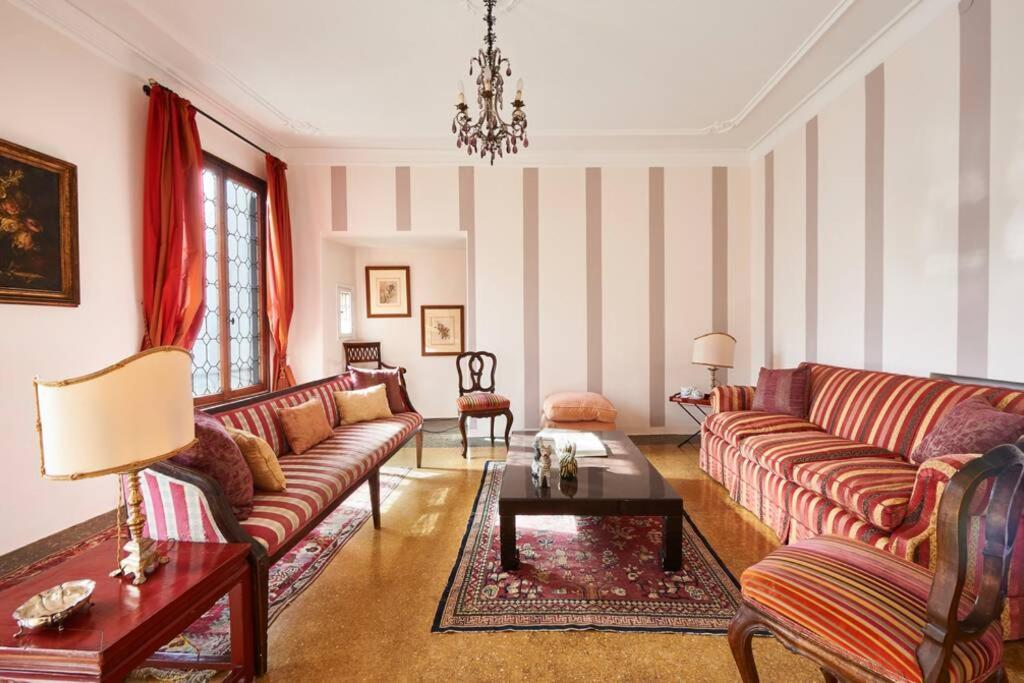 Apartamento Ca' Fenice, Charming In San Marco, Sleep 7 Veneza